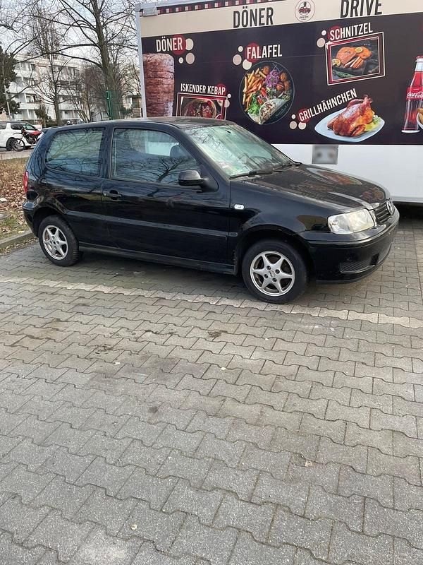 Gebraucht VW Polo 50 PS (36 kW) 2001 Schwarz Kleinwagen