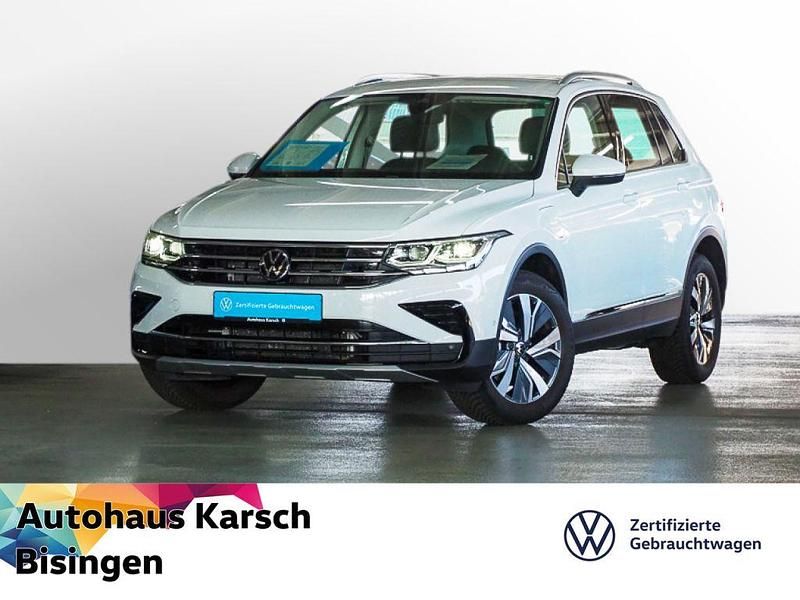 Pure white Gebraucht 2023 VW Tiguan Elegance SUV | 35.890 € (Etwas zu teuer) - Bild 1/3
