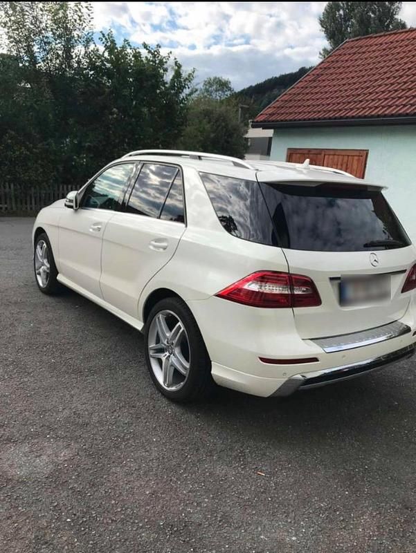 Gebraucht Mercedes ML350 AMG Edition 1 258 PS (189 kW) 2012 Weiß SUV