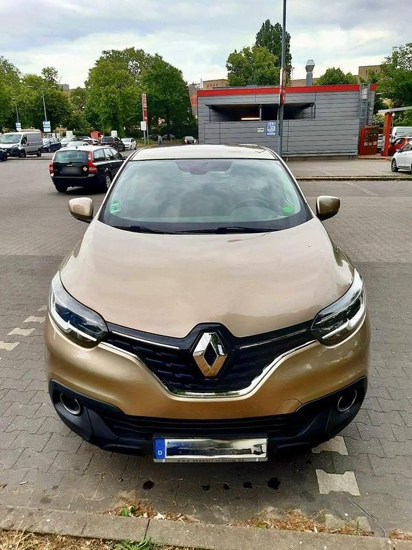 Gebraucht Renault Kadjar Experience 131 PS (96 kW) 2016 Gold SUV