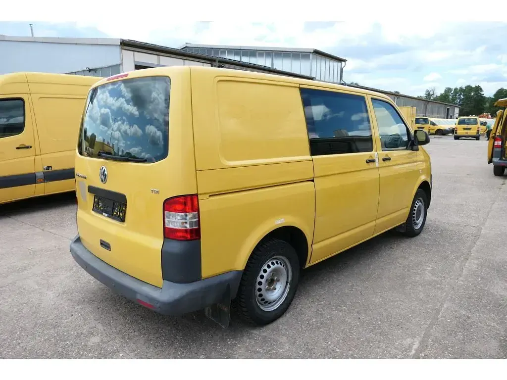 Gebraucht VW T5 84 PS (61 kW) 2010 Ginstergelb r1032 Van