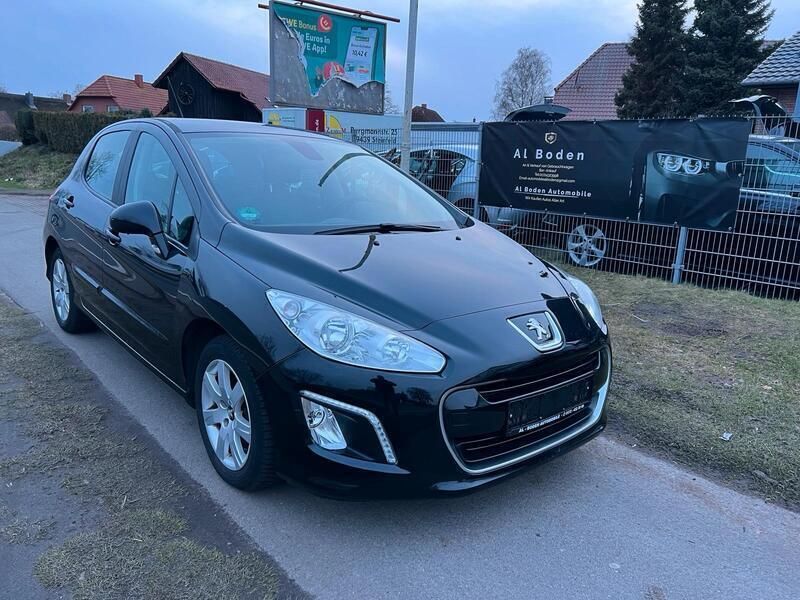 Schwarz Gebraucht 2011 Peugeot 308 Active Limousine | 3.900 € (Fairer Preis) - Bild 1/4