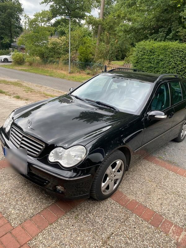 Schwarz Gebraucht 2004 Mercedes C180 Kombi | 2.400 € (Fairer Preis) - Bild 1/4