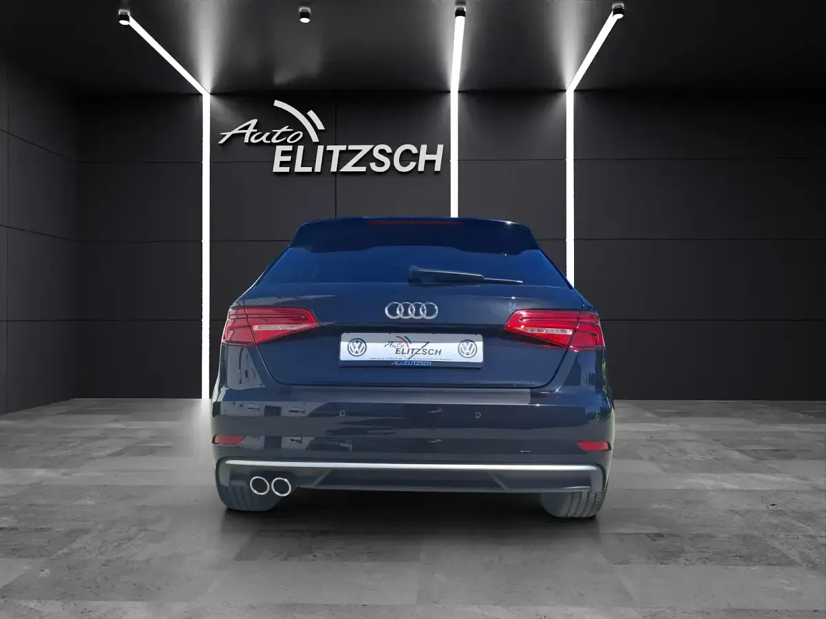 Gebraucht Audi A3 Sport 150 PS (110 kW) 2019 Mythosschwarz metallic Limousine