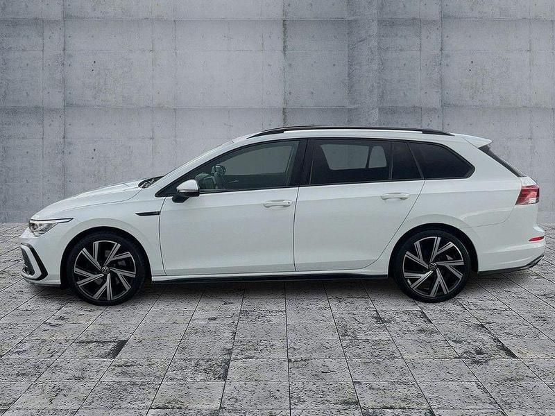 Gebraucht VW Golf VIII R-line 150 PS (110 kW) 2022 Pure white Kombi
