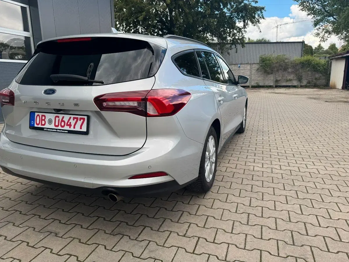 Gebraucht Ford Focus Cool & Connect 120 PS (88 kW) 2022 Silber Kombi
