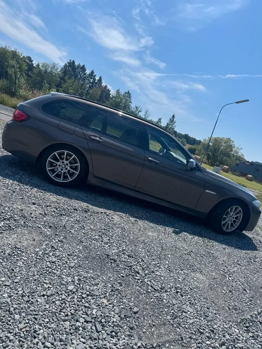 Gebraucht BMW 550 381 PS (280 kW) 2012 Kombi