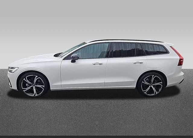 Gebraucht Volvo V60 145 PS (106 kW) 2024 Kombi
