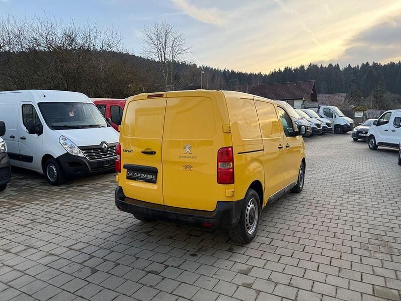 Gebraucht Peugeot Expert 122 PS (89 kW) 2018 Gelb Van