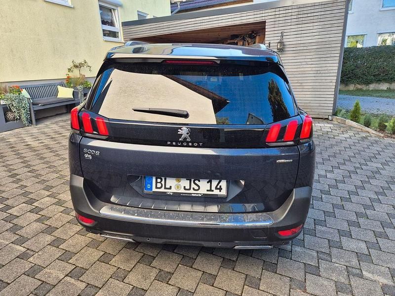 Gebraucht Peugeot 5008 Allure 131 PS (96 kW) 2020 Blau SUV