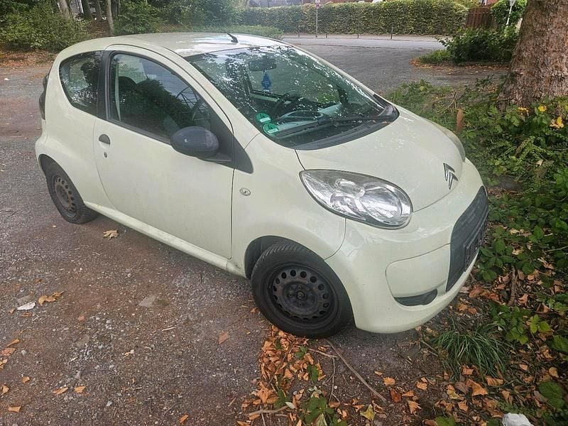 Weiß Gebraucht 2014 Citroën C1 Kleinwagen | 1.300 € - Bild 1/4