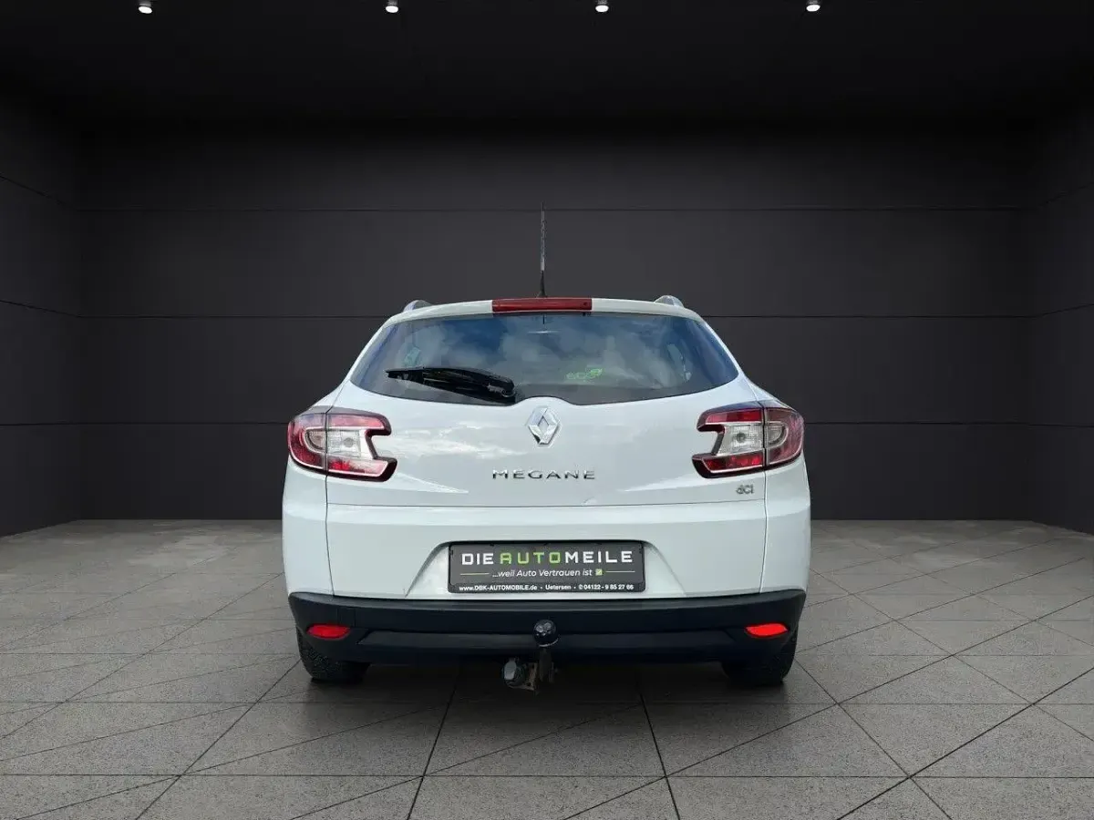 Gebraucht Renault Mégane GrandTour Expression 110 PS (80 kW) 2012 Weiß Kombi