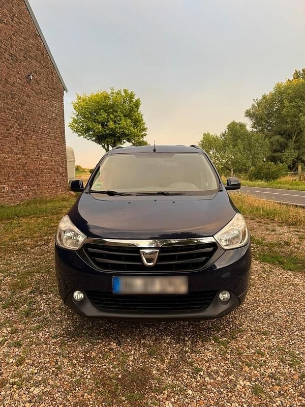 Blau Gebraucht 2014 Dacia Lodgy Van / Kleinbus | 5.000 € (Fairer Preis) - Bild 1/4