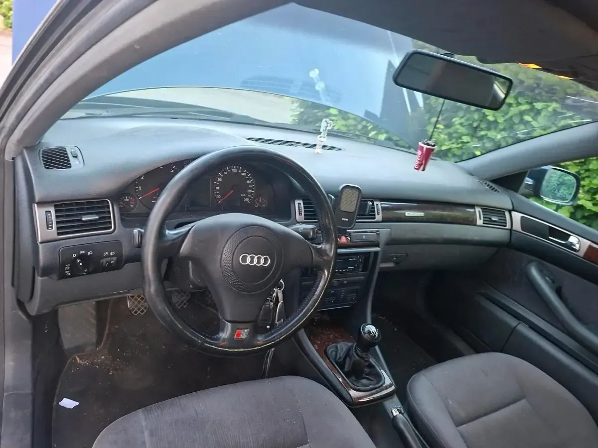 Gebraucht Audi A6 163 PS (119 kW) 1997 Blau Limousine
