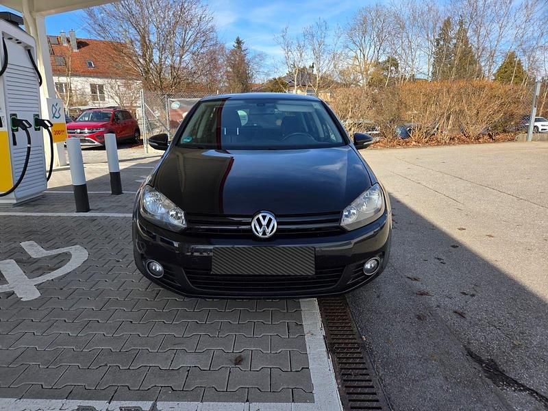 Gebraucht VW Golf VII Match 105 PS (77 kW) 2012 Schwarz Limousine