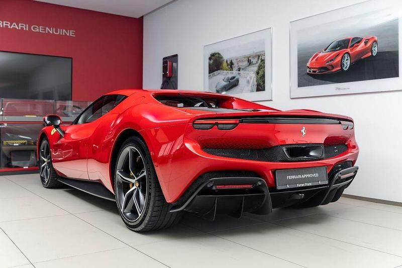 Gebraucht Ferrari 296 829 PS (609 kW) 2022 Rot