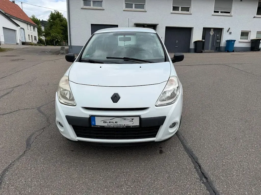Gebraucht Renault Clio III Expression 75 PS (55 kW) 2009 Weiß Kleinwagen