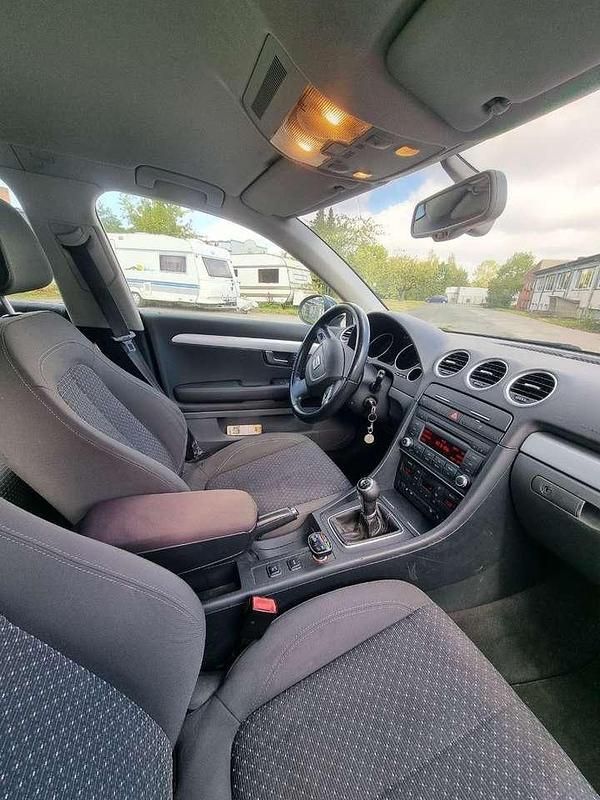 Grau Gebraucht 2009 Seat Exeo Style Kombi | 3.500 € (Teuer) - Bild 1/4