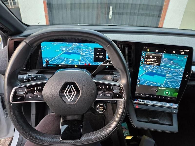 Gebraucht Renault Megane E-Tech Komfort 160 kW (218 PS) 2022 Weiß Limousine