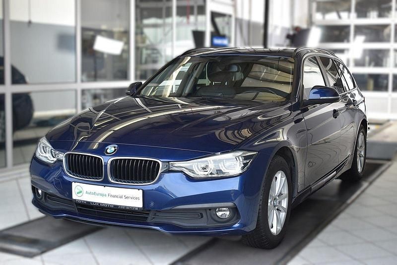 Blau Gebraucht 2020 BMW 318 Advantage Kombi | 22.990 € (Teuer) - Bild 1/4