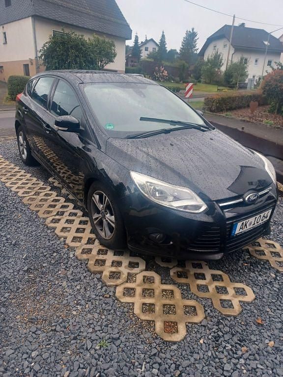 Gebraucht Ford Focus Business Edition 125 PS (91 kW) 2013 Schwarz Limousine