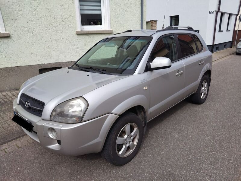 Silber Gebraucht 2005 Hyundai Tucson GLS SUV | 4.800 € (Etwas zu teuer) - Bild 1/4