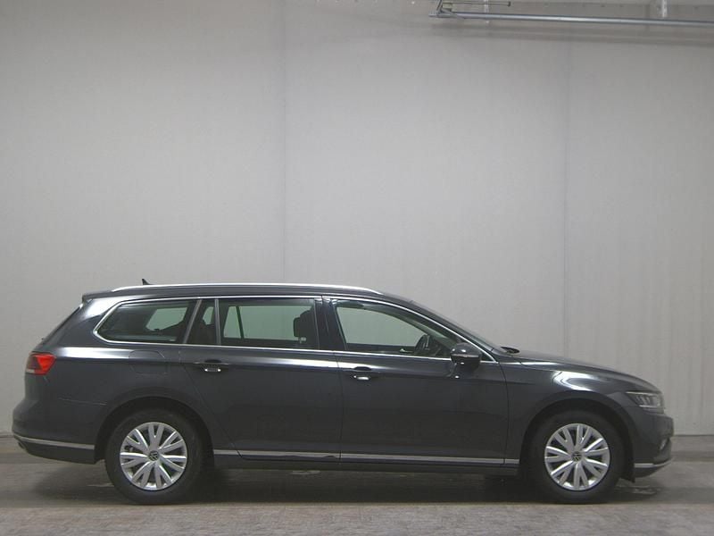 Gebraucht VW Passat Elegance 150 PS (110 kW) 2020 Grau Limousine