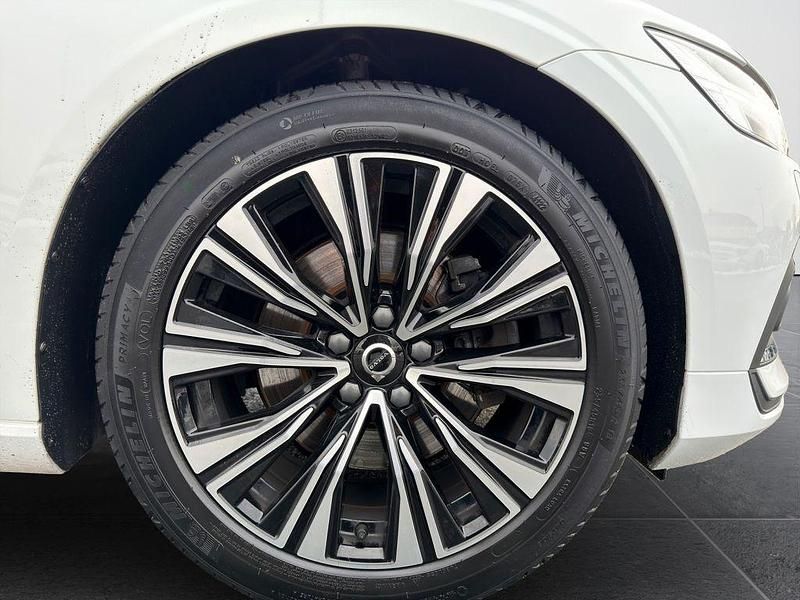 Gebraucht Volvo V60 Plus 197 PS (144 kW) 2022 Crystal white pearl Kombi