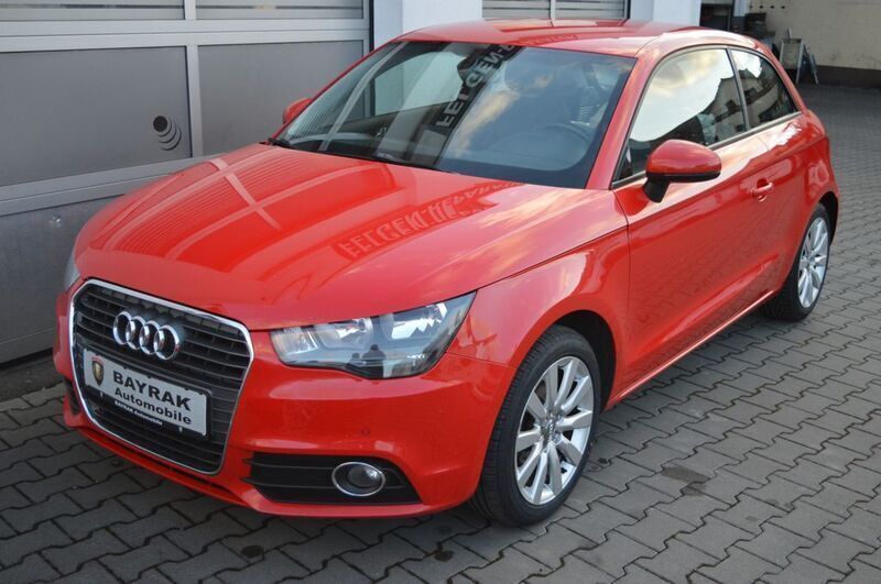 Gebraucht Audi A1 Ambition 86 PS (63 kW) 2013 Rot Kleinwagen