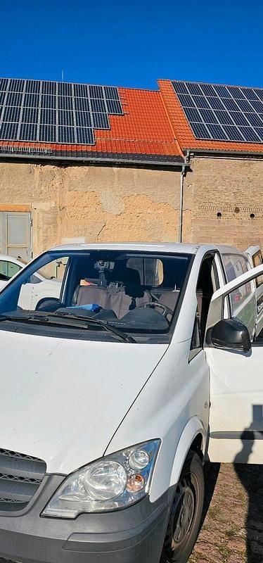 Weiß Gebraucht 2025 Mercedes Vito Van / Kleinbus | 4.500 € - Bild 1/4