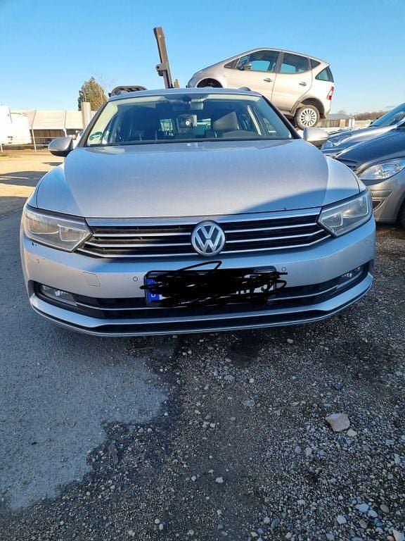 Gebraucht VW Passat Comfortline 150 PS (110 kW) 2015 Grau Kombi