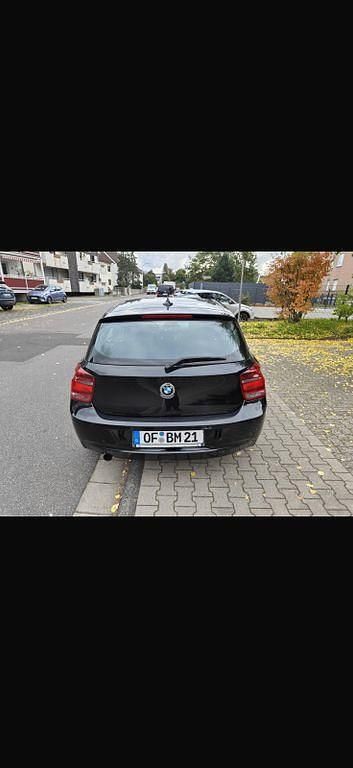 Gebraucht BMW 114 102 PS (75 kW) 2014 Schwarz Kleinwagen