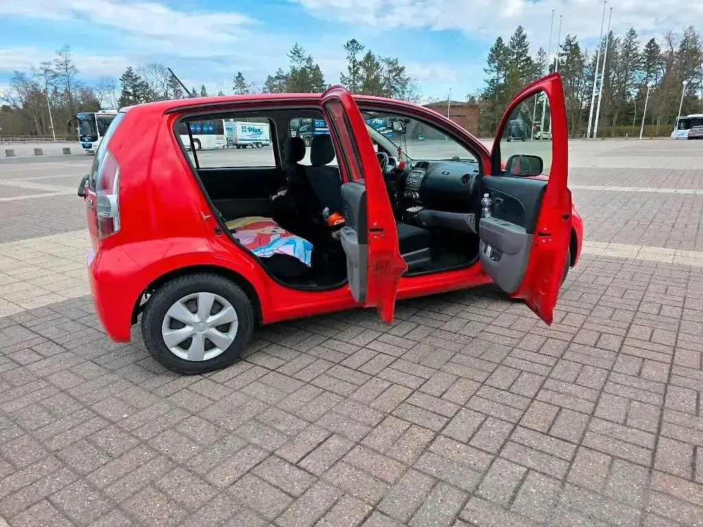 Gebraucht Daihatsu Sirion 69 PS (50 kW) 2008 Rot Kleinwagen