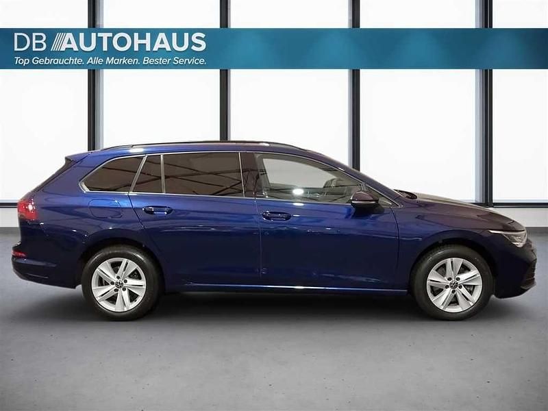 Gebraucht VW Golf VIII Life 116 PS (85 kW) 2022 Blau Kombi