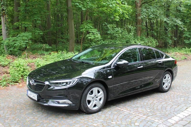 Gebraucht Opel Insignia Sport 170 PS (125 kW) 2017 Schwarz Limousine