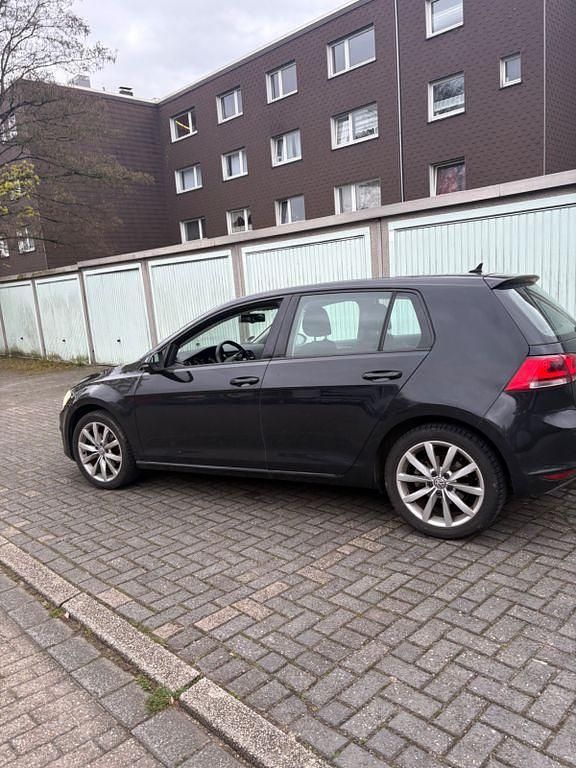 Gebraucht VW Golf VII Highline 140 PS (102 kW) 2013 Schwarz Limousine