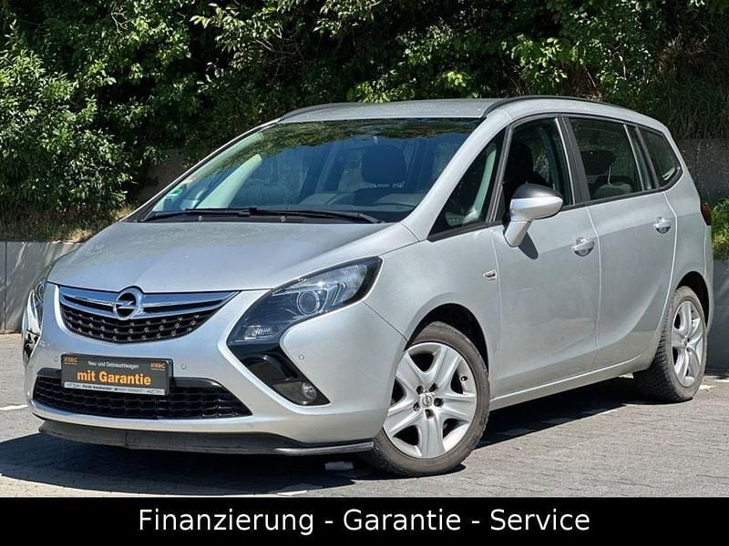 Silber Gebraucht 2015 Opel Zafira Tourer Van / Kleinbus | 8.490 € (Guter Preis) - Bild 1/4