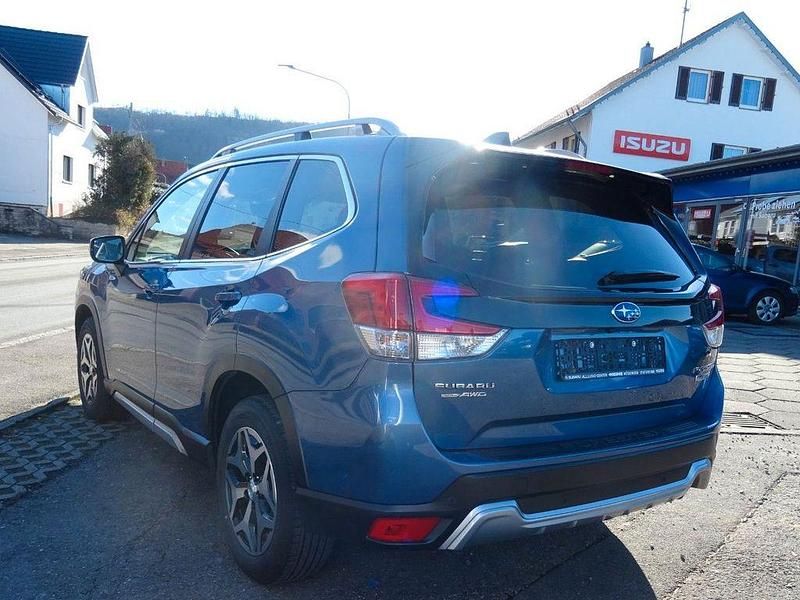 Gebraucht Subaru Forester Active 150 PS (110 kW) 2024 Blau SUV