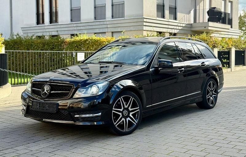 Schwarz Gebraucht 2012 Mercedes C350 AMG Limousine | 11.900 € (Superpreis) - Bild 1/4