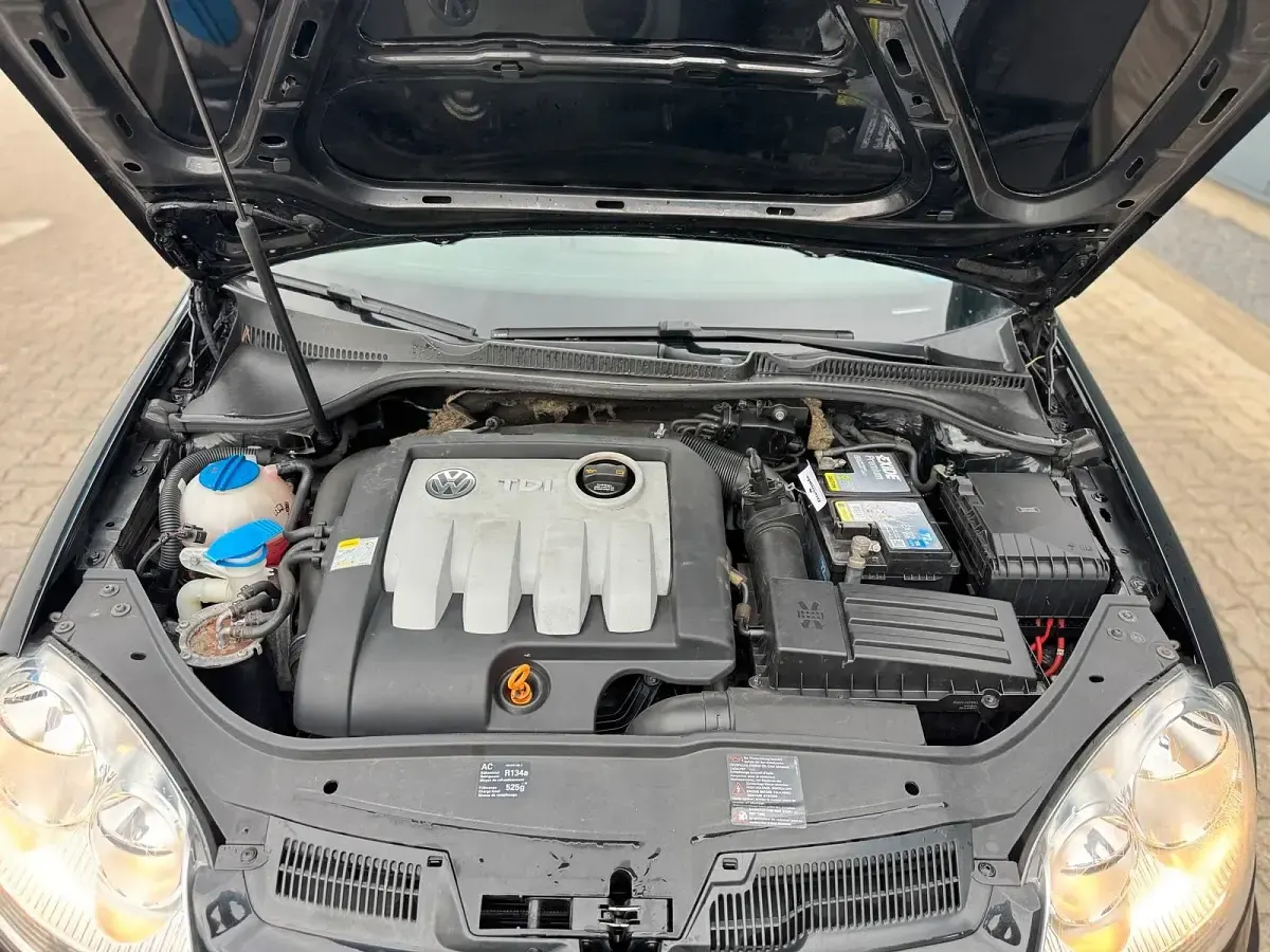Gebraucht VW Golf V 90 PS (66 kW) 2006 Schwarz Kleinwagen
