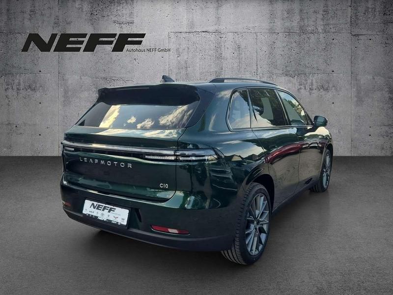 Neu Leapmotor C10 160 kW (218 PS) 2025 Glazed green SUV