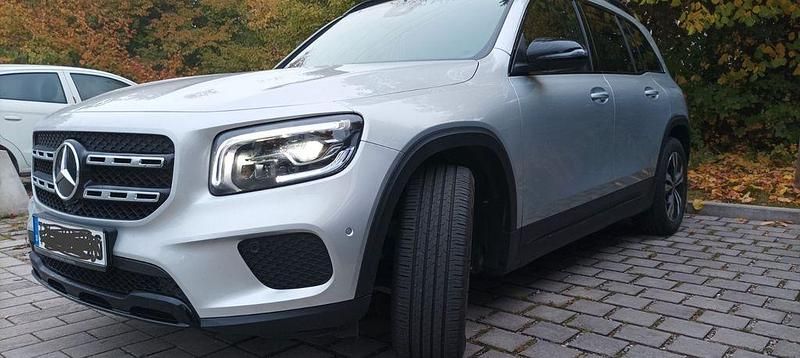 Silber Gebraucht 2022 Mercedes GLB200 SUV | 33.800 € (Superpreis) - Bild 1/4