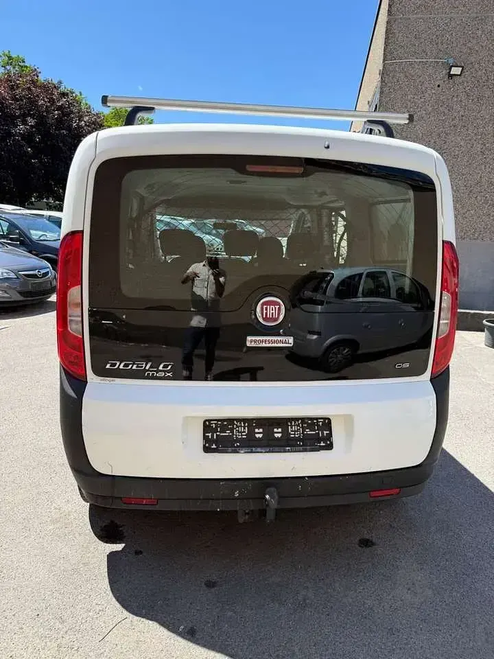 Gebraucht Fiat Doblò 105 PS (77 kW) 2017 Weiß Van / Kleinbus