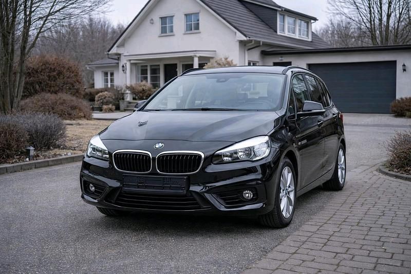 Gebraucht BMW 218 Gran Tourer Advantage 135 PS (99 kW) 2016 Schwarz Van / Kleinbus