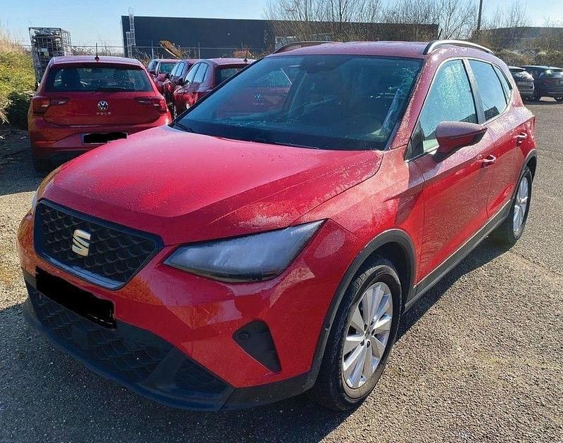 Rot reinrot Gebraucht 2023 Seat Arona Style SUV | 17.980 € (Superpreis) - Bild 1/4