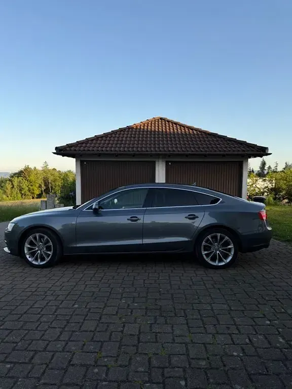 Gebraucht Audi A5 Ambiente 177 PS (130 kW) 2013 Grau Coupé