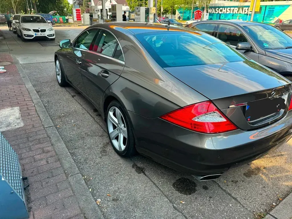 Gebraucht Mercedes CLS280 231 PS (169 kW) 2008 Braun Coupé