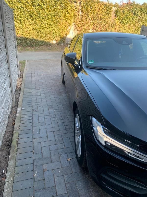 Second-hand Volvo S90 190 CP (139 kW) 2018 Negru Berlinǎ