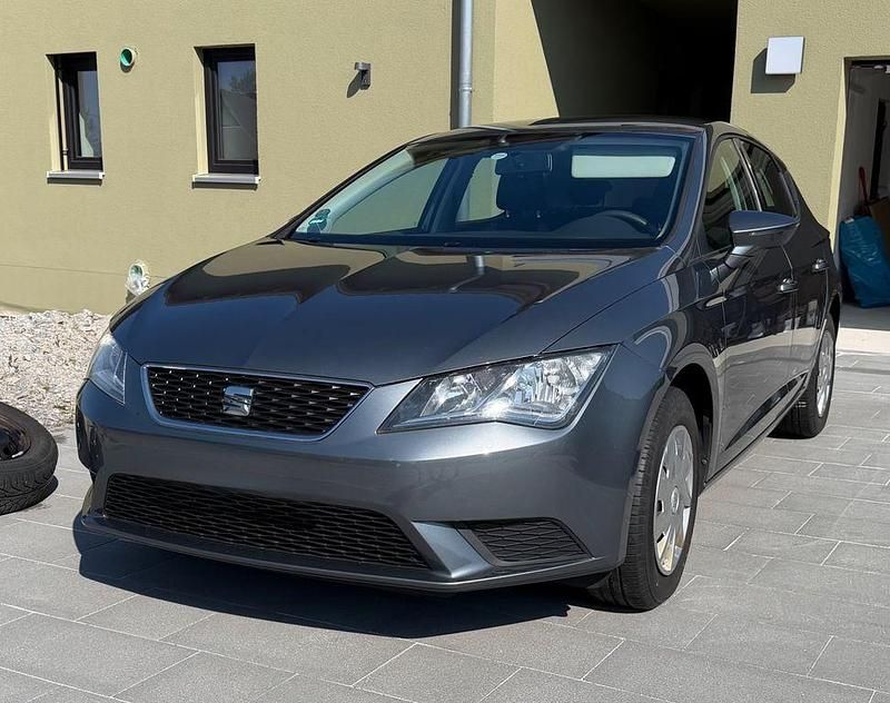 Second-hand Seat Leon Reference 110 CP (80 kW) 2017 Gri Berlinǎ