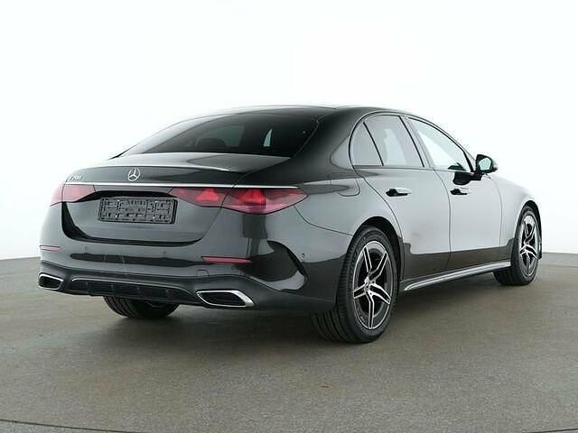 Gebraucht Mercedes E200 AMG 204 PS (150 kW) 2024 Schwarz, Limousine